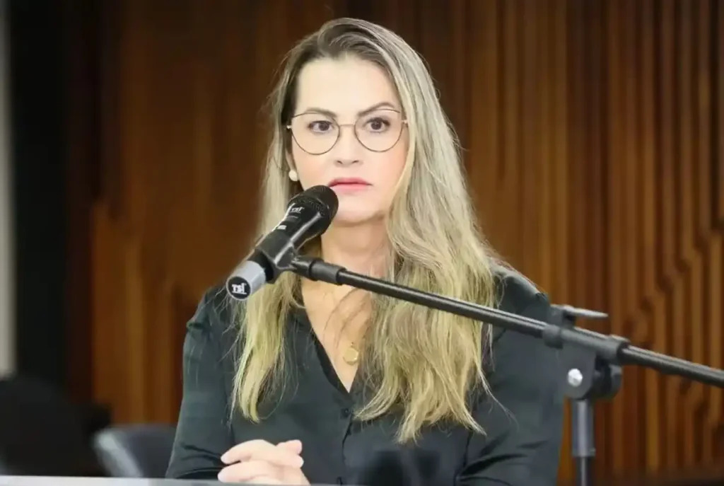 TJ-AL aposenta juíza por favorecimento indevido a escritório de advocacia