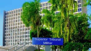Superior Tribunal Militar penaliza 9 pessoas por furto e comercialização ilegal de armas do Exército