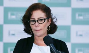 STF decreta prisão preventiva de Carla Zambelli e aciona Interpol após ela deixar o país